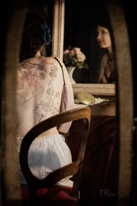 boudoir-1900-mucha-femme-miroir-retro-4